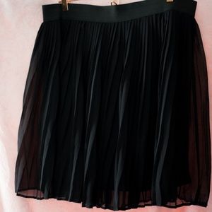 Black Skirt with Pleats
